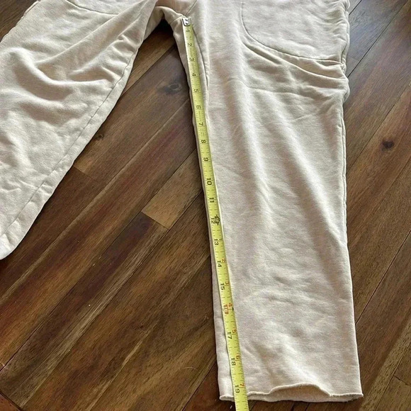 Nike Capri sweatpants - Picture 4 of 10